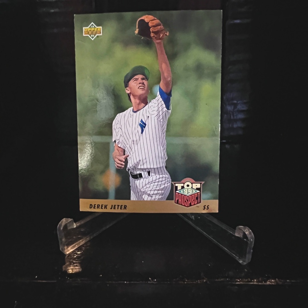 Derek Jeter Gold Hologram